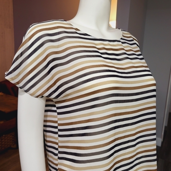 UNIQLO - Striped sheer Tees - Picture 3 of 9